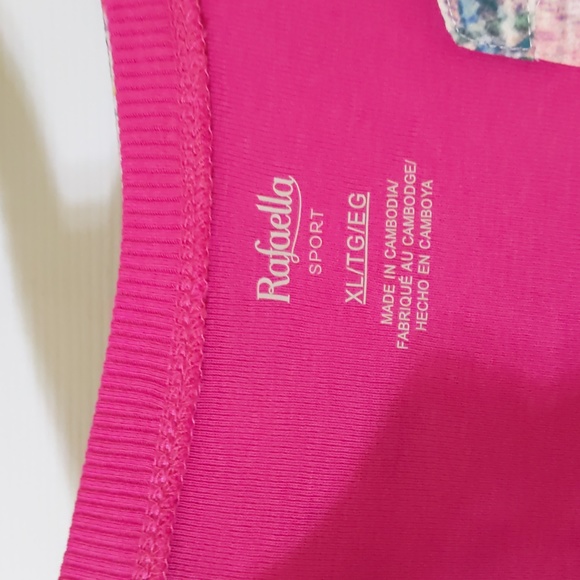 Kim Rogers floral blouse & Rafaella t-shirt both XLG n smoke free environment - Picture 2 of 3